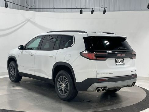 Used 2025 GMC Acadia Elevation AWD/4WD image 14