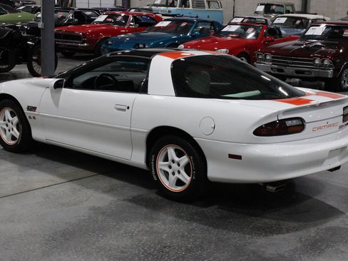 Used 1997 Chevrolet Camaro Z28 w/ Preferred Equipment Group 2 RWD image 32