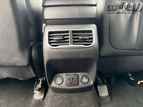 Used 2023 Hyundai Santa Fe Limited image 12