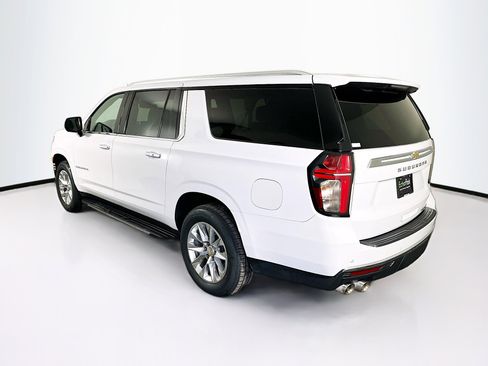 Used 2023 Chevrolet Suburban Premier image 5