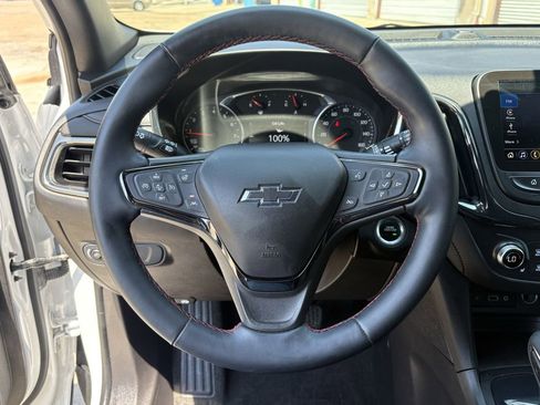 Used 2024 Chevrolet Equinox RS FWD image 15