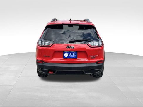 Used 2019 Jeep Cherokee Trailhawk w/ Cold Weather Group AWD/4WD image 5