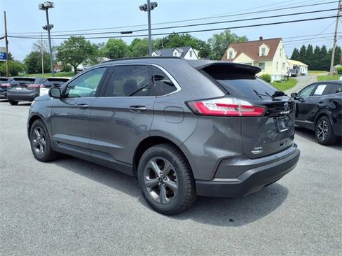 Used 2022 Ford Edge SEL w/ Sport Appearance Package image 6