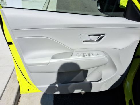 Used 2025 Hyundai Kona Limited image 23