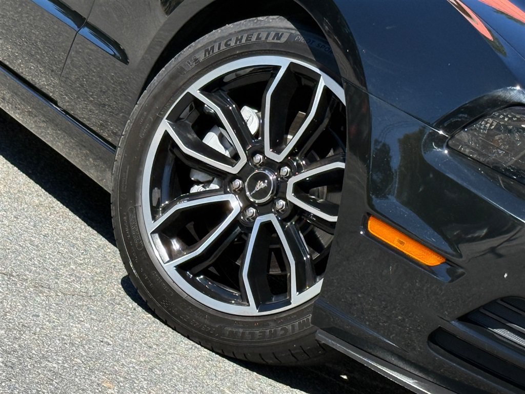 Used 2014 Ford Mustang GT w/ FP8 Appearance Package RWD image 27