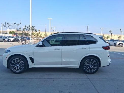 Used 2026 BMW X5 xDrive50e w/ M Sport Package AWD/4WD image 3