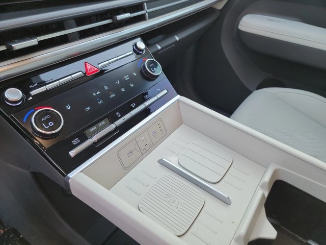 Used 2026 Hyundai Santa Fe SEL FWD image 12