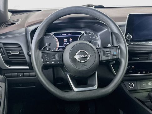 Used 2023 Nissan Rogue SV AWD/4WD image 18