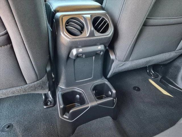 Used 2022 Jeep Wrangler Unlimited Sport AWD/4WD image 17
