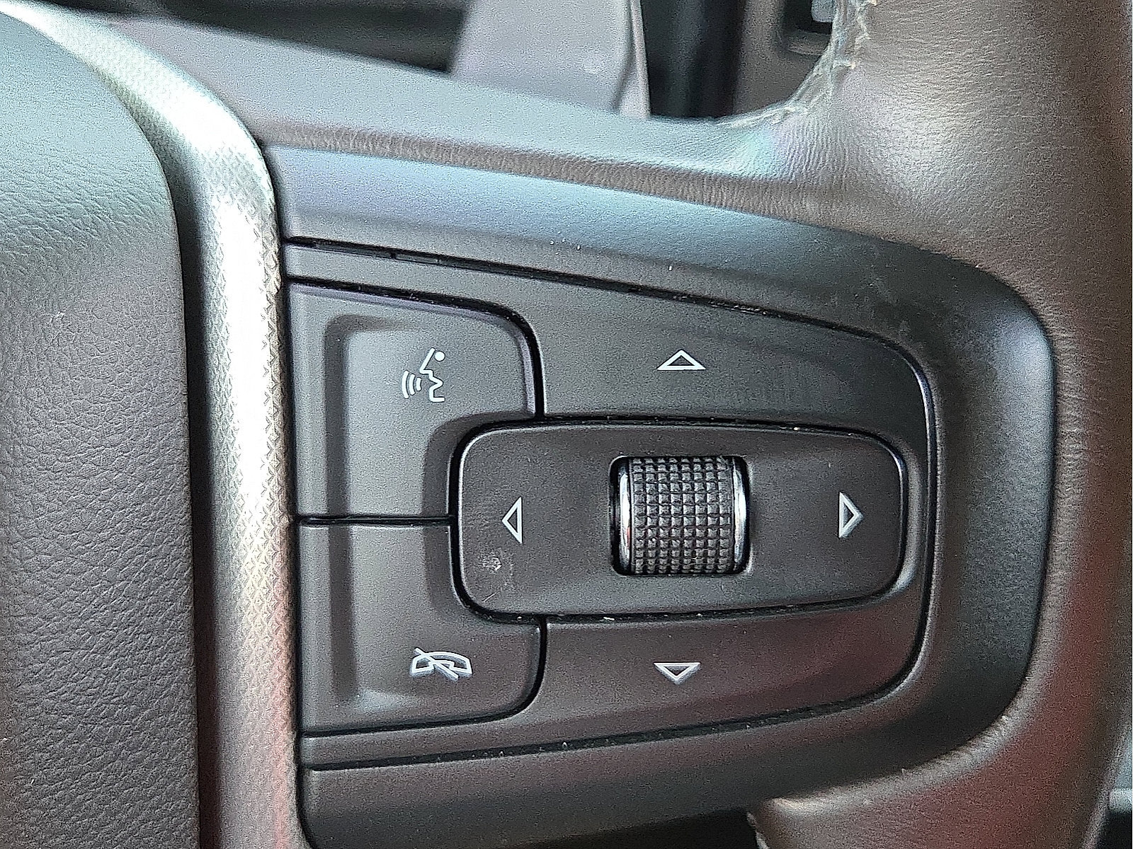 Used 2023 GMC Sierra 1500 Denali AWD/4WD image 18