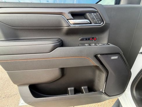 Used 2025 GMC Sierra 1500 AT4 w/ AT4 Premium Package AWD/4WD image 22