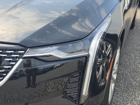 Used 2025 Cadillac CT4 Luxury w/ Sun And Sound Package AWD/4WD image 9