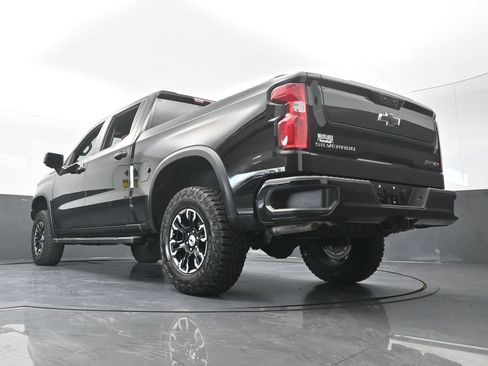 Used 2025 Chevrolet Silverado 1500 ZR2 w/ Technology Package AWD/4WD image 70