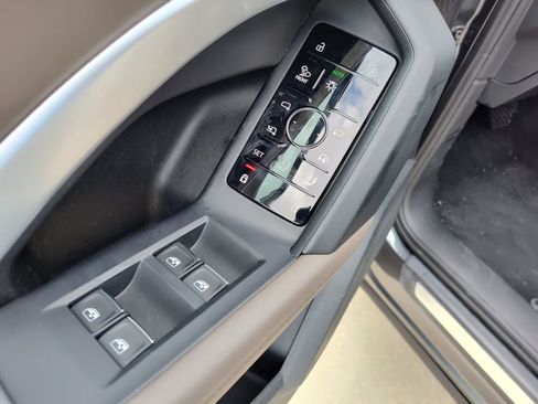 Certified 2025 Audi Q5 Premium Plus w/ Premium Plus image 21