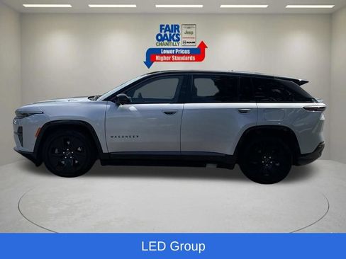 Used 2024 Jeep Wagoneer Launch Edition AWD/4WD image 10