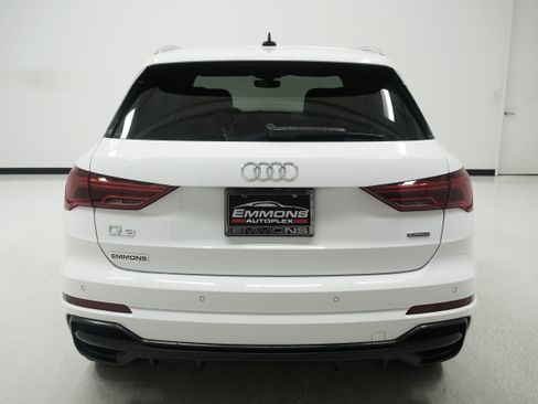 Used 2021 Audi Q3 2.0T Premium w/ Convenience Package AWD/4WD image 5
