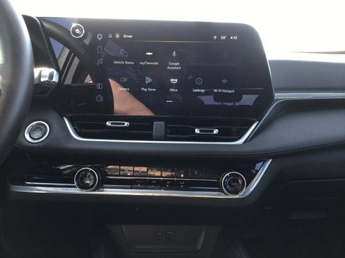 Used 2025 Chevrolet Equinox LT image 12