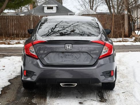 Used 2019 Honda Civic Sport image 5