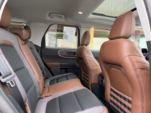 Used 2023 Ford Bronco Sport Outer Banks w/ Tech Package image 19