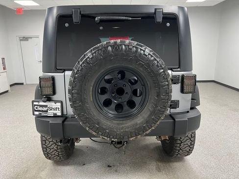 Used 2015 Jeep Wrangler Unlimited Sport w/ Quick Order Package 24S AWD/4WD image 8