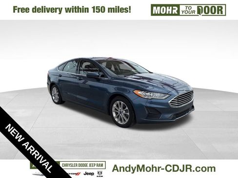 Used 2019 Ford Fusion SE image 1