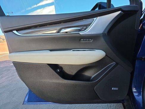 Certified 2023 Cadillac XT5 Sportv w/ Technology Package image 23