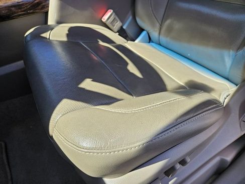 Used 2019 GMC Yukon SLT w/ Open Road Package image 8