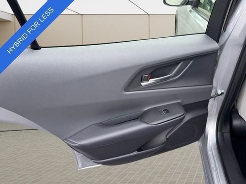 Used 2024 Toyota Prius XLE FWD image 16