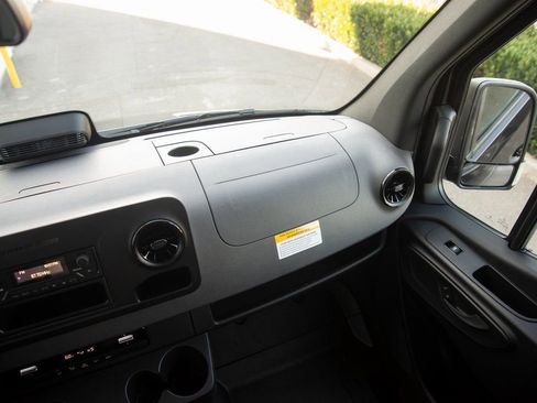 New 2025 Mercedes-Benz Sprinter 2500 image 28