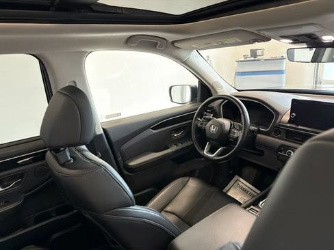 Used 2023 Honda Pilot Touring image 38
