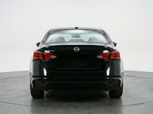 Used 2025 Nissan Altima 2.5 SV FWD image 7