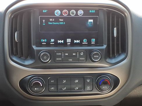 Used 2017 Chevrolet Colorado Z71 AWD/4WD image 9