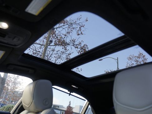 Used 2017 Cadillac CTS V w/ Luxury Package image 26