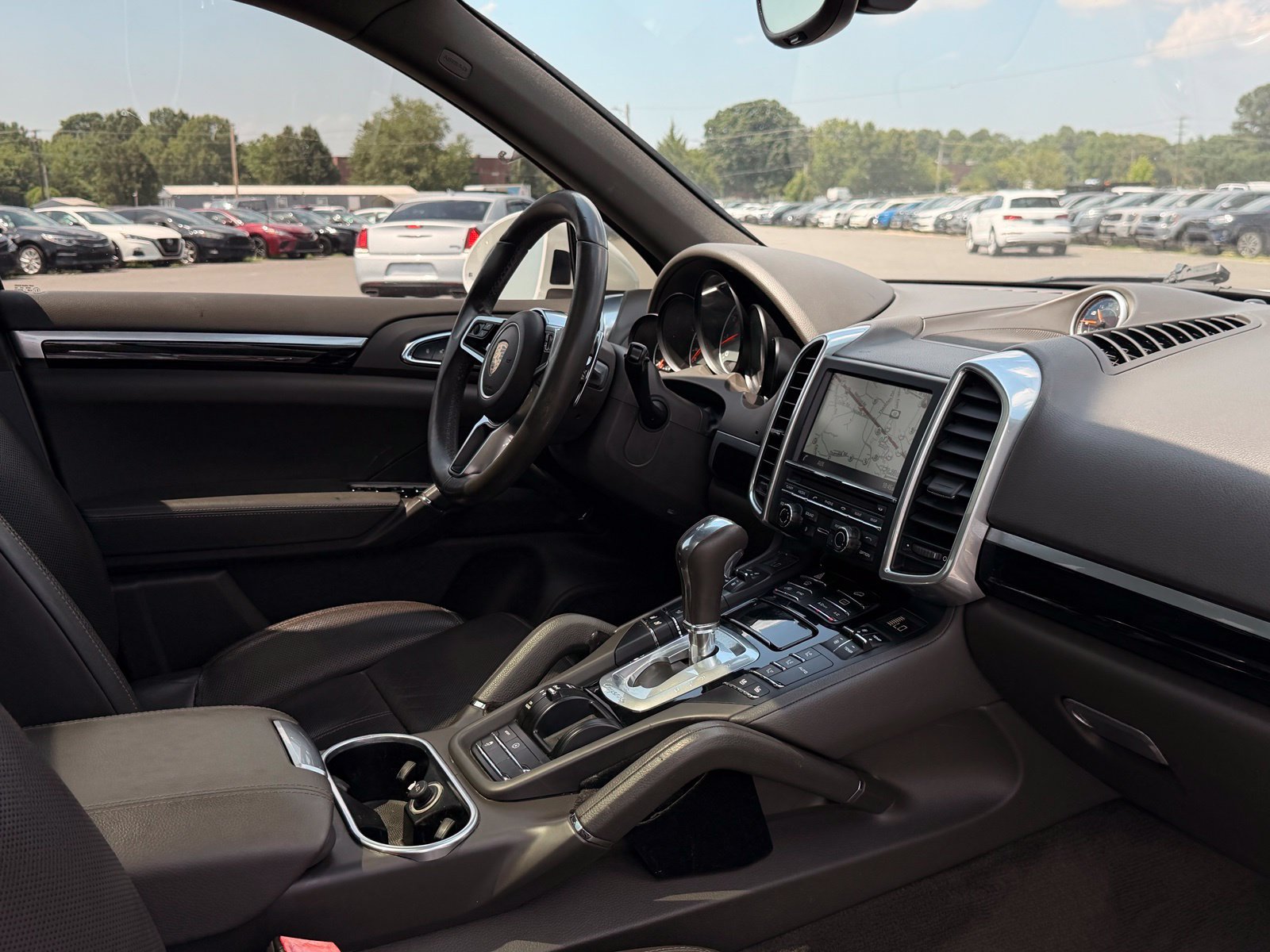 Used 2016 Porsche Cayenne S AWD/4WD image 23