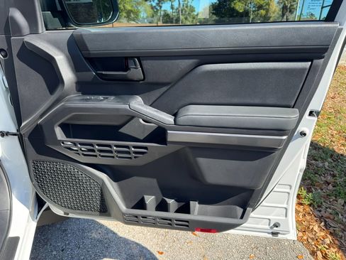 Used 2025 Toyota Tacoma SR5 RWD image 19