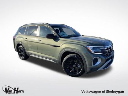 New 2025 Volkswagen Atlas Peak Edition SE
