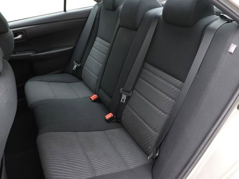 Used 2017 Toyota Camry LE FWD image 11