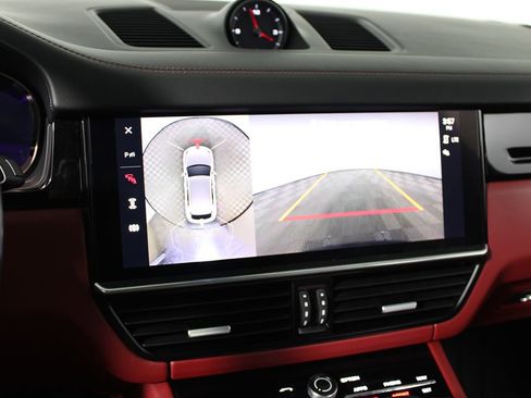 Used 2022 Porsche Cayenne Premium Pkg image 27