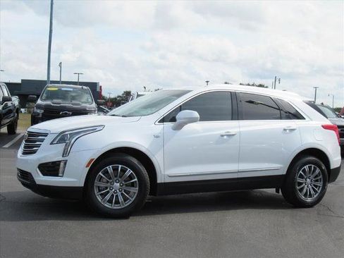 Used 2017 Cadillac XT5 Luxury w/ LPO, Wheel Lock Package image 2