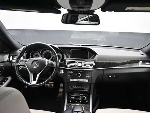 Used 2016 Mercedes-Benz E 350 Sedan w/ Premium Package image 39