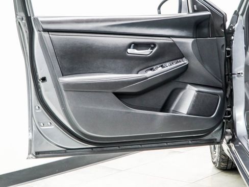 Used 2024 Nissan Sentra SV image 38