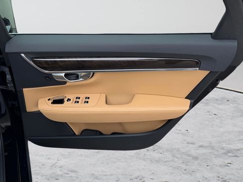 Used 2018 Volvo S90 T5 Momentum image 26