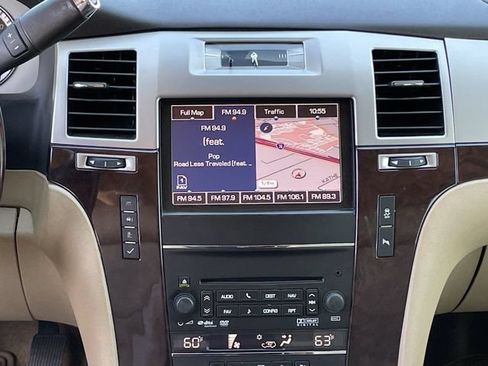 Used 2013 Cadillac Escalade AWD image 15