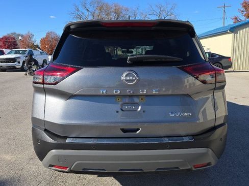 Used 2023 Nissan Rogue SV image 7