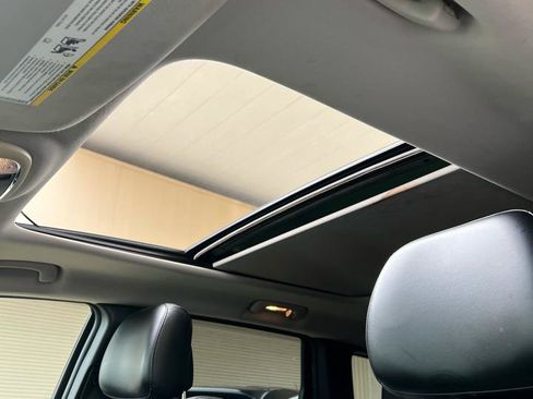 Used 2012 Jeep Grand Cherokee Laredo RWD image 14