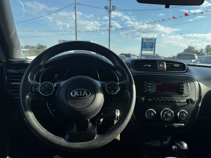 Used 2016 Kia Soul FWD image 15