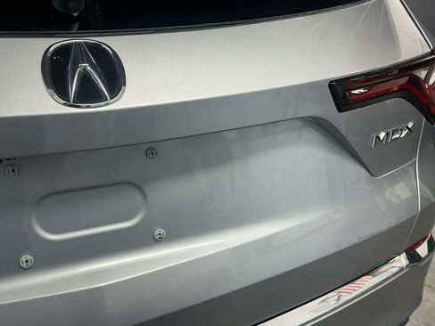 Used 2025 Acura MDX FWD w/ Technology Package image 9
