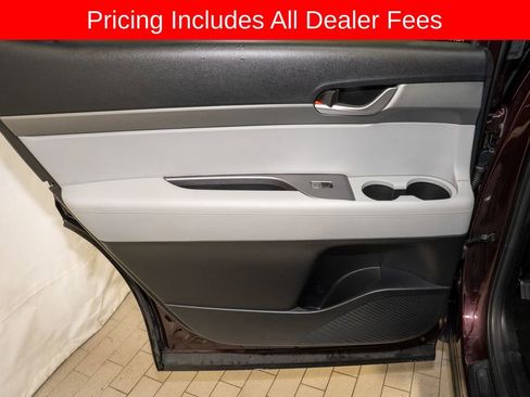 Used 2024 Hyundai Palisade SEL FWD image 12