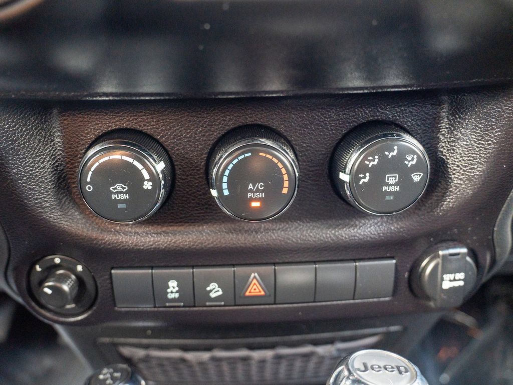 Used 2017 Jeep Wrangler Unlimited Sport w/ Quick Order Package 24S AWD/4WD image 28