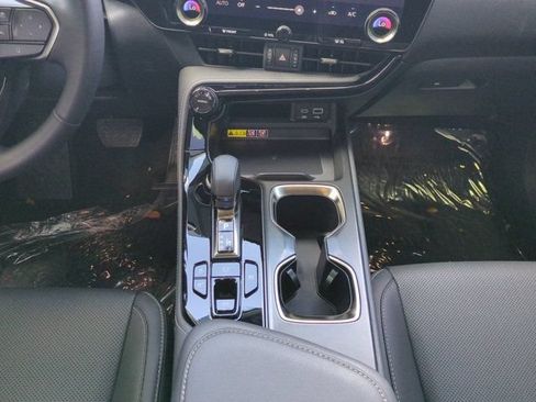 Certified 2025 Lexus NX 350h AWD w/ Accessory Package (K3) image 18